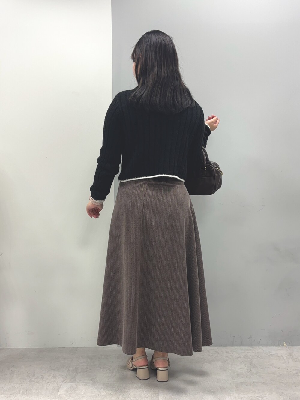 「秋っぽコーデ更新中」｜「one after another NICE CLAUPのサイズ調整可/バックジップフレアスカート/WEB限定（スカート、ブラウン系）」を使った、るなさん（レディース・158cm）の秋コーディネートの4枚目の写真