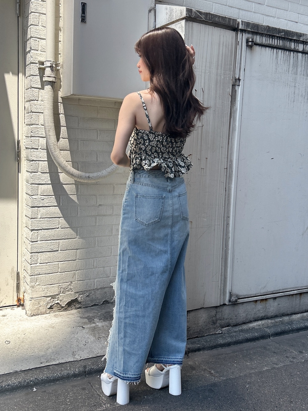 「GYDAのフラワージャカードキャミブラウス（キャミソール、その他）」を使った、ichiさん（レディース・156cm）の春コーディネートの3枚目の写真