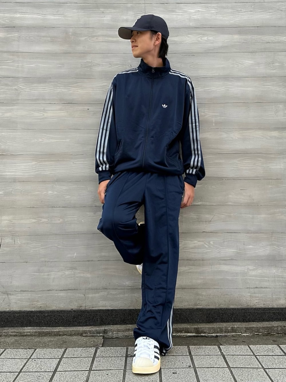 MS(アディダス ブランドコアストア 新宿)｜adidasのジャージを使った