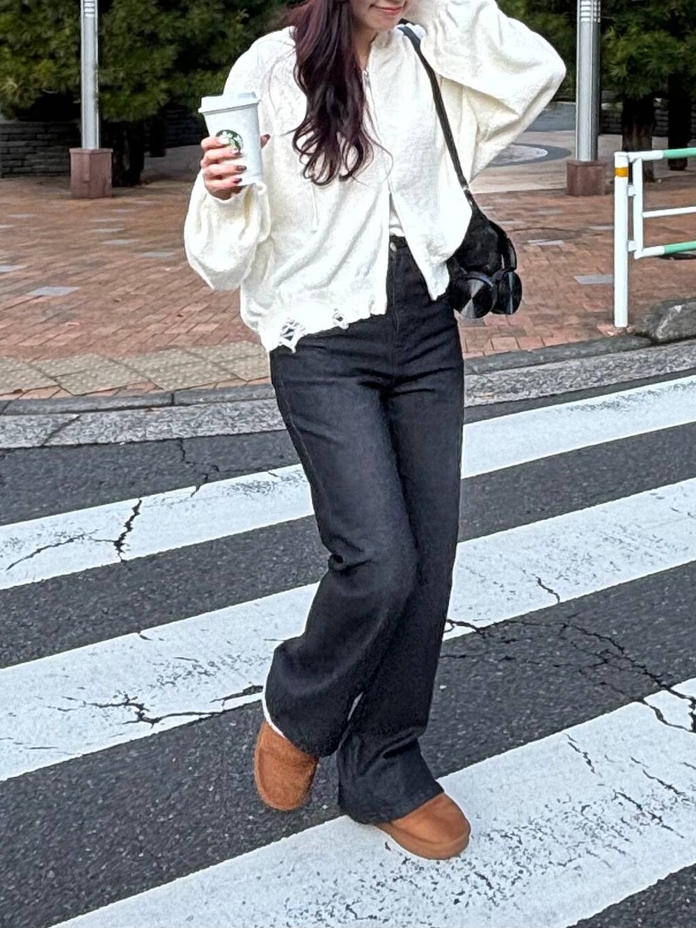 「韓国系、女子ウケ、着痩せ・細見え、ALAND、韓国ファッション」|「3.3 Field Trip の3.3 Field Trip/リボンパール ビーニ-(ニットキャップ/ビーニー、ブラック系)」を使った、snowaeさん(レディース・157cm)の冬コーディネートの3枚目の写真