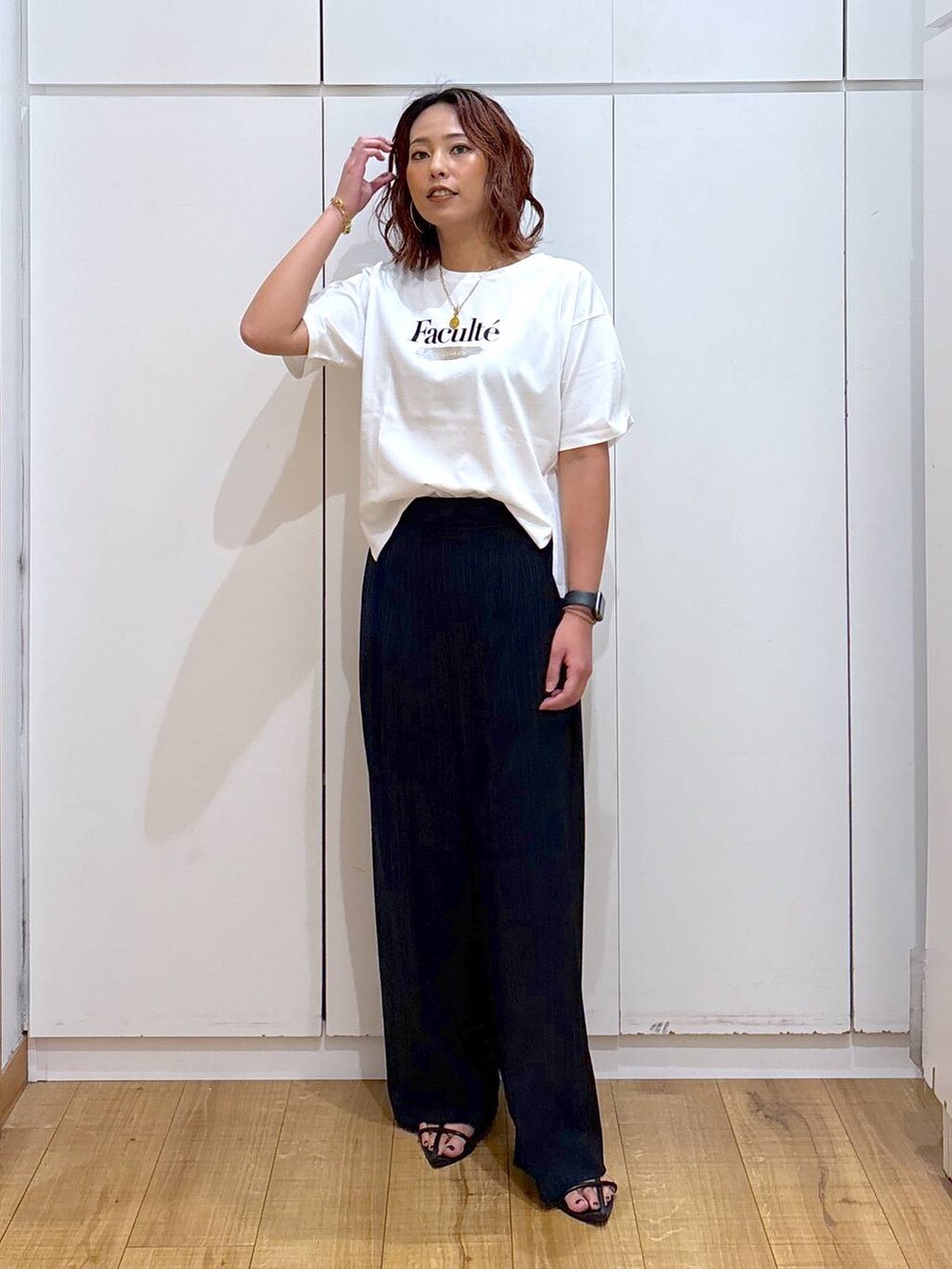 「体型カバー、高見え、高身長、ママコーデ、骨格ストレート、GLOBAL WORK、着痩せ・細見え」｜「GLOBAL WORKのリッチクリーンプリントT半袖/147640（Tシャツ/カットソー、ホワイト系）」を使った、ココさん（レディース・165cm）の夏コーディネートの3枚目の写真