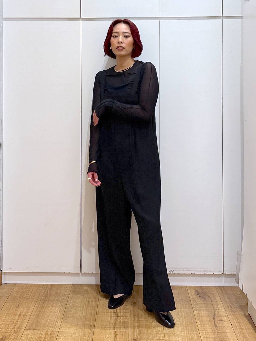 「体型カバー、高見え、高身長、ママコーデ、骨格ストレート、GLOBAL WORK、着痩せ・細見え、サロペット、デニムジャケット、春コーデ」|「GLOBAL WORKのスペ軽ベルトショルダー/250393(ショルダーバッグ、ブラック系)」を使った、ココさん(レディース・165cm)の春コーディネートの6枚目の写真