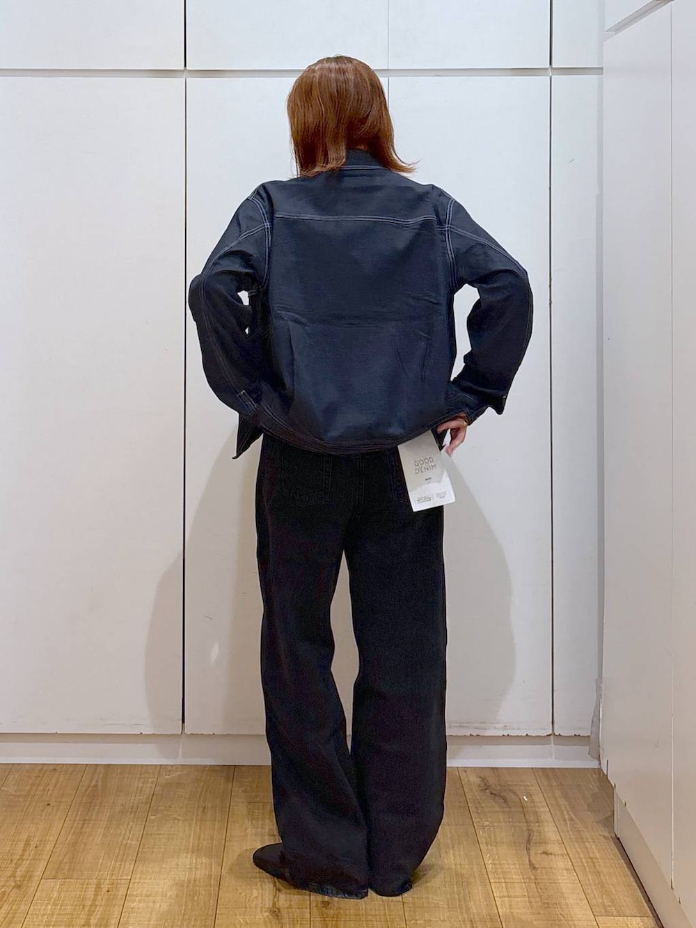 「andST秋コーデ、GLOBAL WORK、着痩せ・細見え、ママコーデ、骨格ストレート、体型カバー、高見え、高身長」｜「GLOBAL WORKのらくっションヒールローファー/136033（ローファー、ブラック系）」を使った、ココさん（レディース・165cm）の夏コーディネートの5枚目の写真