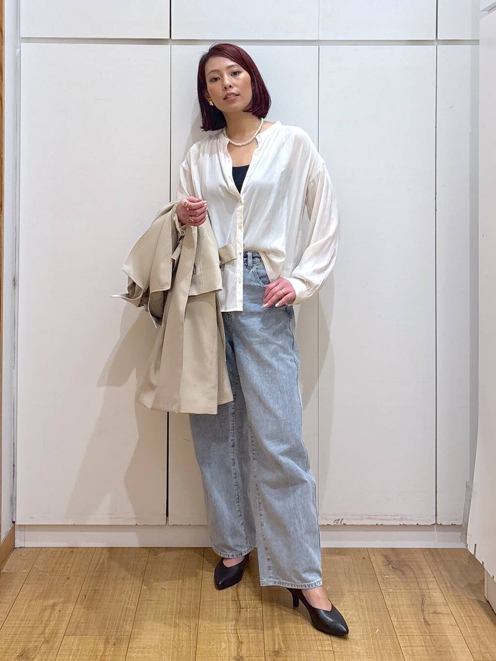 「体型カバー、高見え、高身長、ママコーデ、骨格ストレート、GLOBAL WORK、着痩せ・細見え」｜「GLOBAL WORKのGOODデニムバギーパンツ/118365（デニムパンツ、ブルー系）」を使った、ココさん（レディース・165cm）の春コーディネートの2枚目の写真