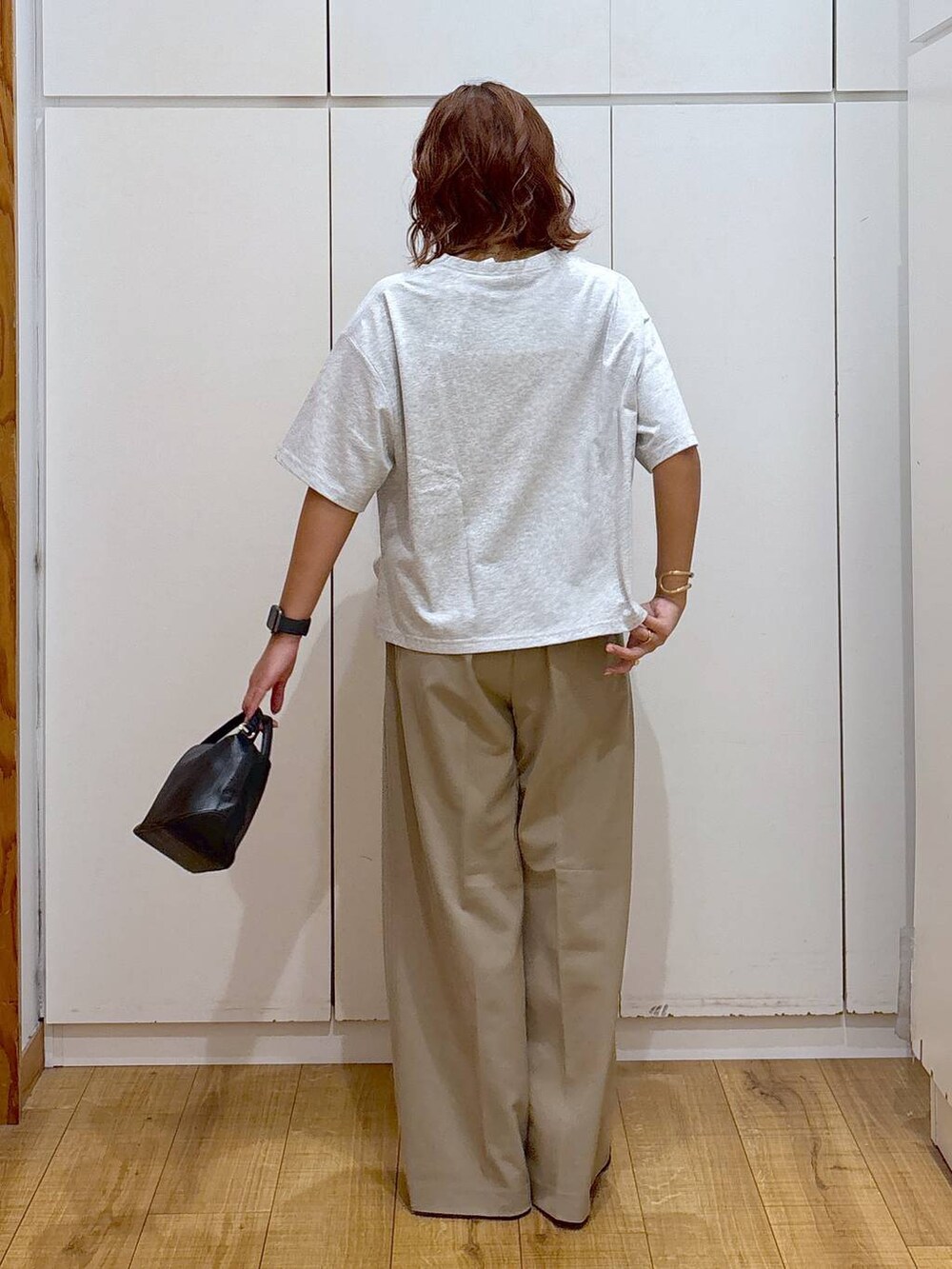 「体型カバー、高見え、高身長、ママコーデ、骨格ストレート、GLOBAL WORK、着痩せ・細見え」｜「GLOBAL WORKのスペ軽お財布ショルダー/132336（ショルダーバッグ、ブラック系）」を使った、ココさん（レディース・165cm）の夏コーディネートの5枚目の写真