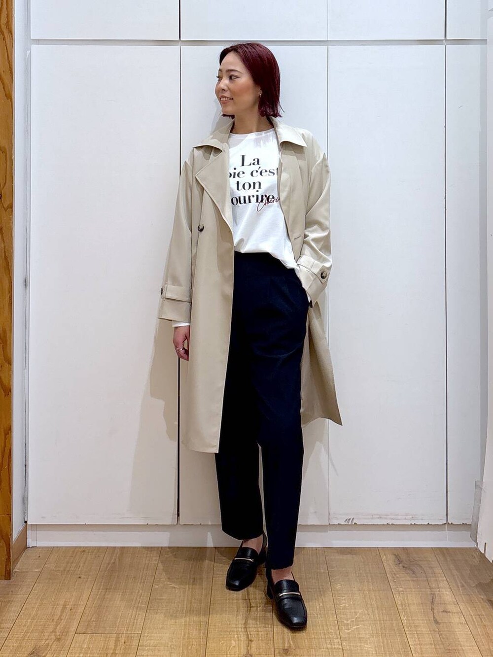 「体型カバー、高見え、高身長、ママコーデ、骨格ストレート、GLOBAL WORK、着痩せ・細見え」|「GLOBAL WORKのウツクシルエットテーパードパンツ/133595(その他パンツ、ブルー系)」を使った、ココさん(レディース・165cm)の春コーディネートの4枚目の写真