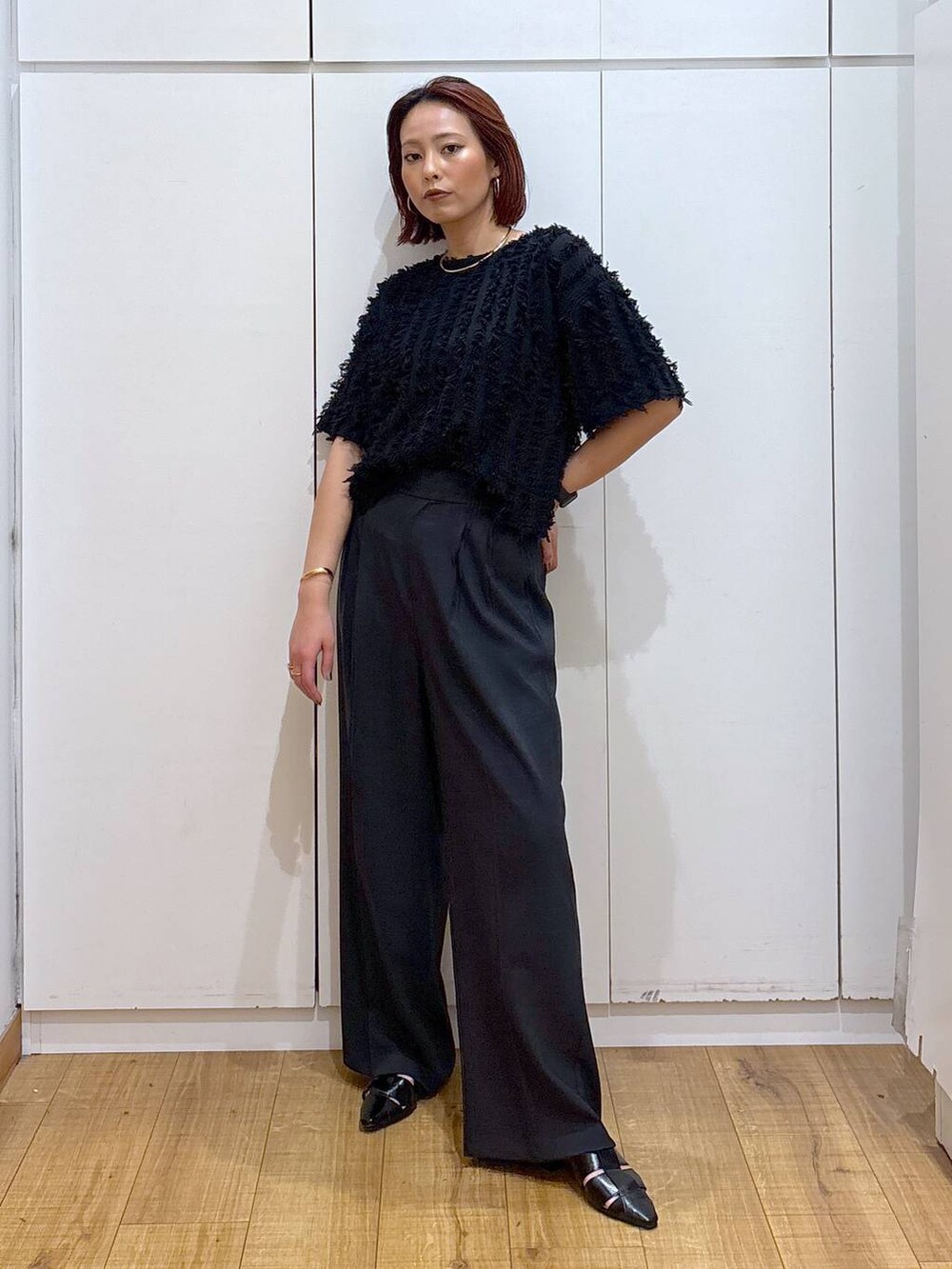 「体型カバー、高見え、高身長、ママコーデ、骨格ストレート、GLOBAL WORK、着痩せ・細見え」|「GLOBAL WORKのジャガードフリンジプルオーバー/289888(Tシャツ/カットソー、ブラック系)」を使った、ココさん(レディース・165cm)の春コーディネートの3枚目の写真