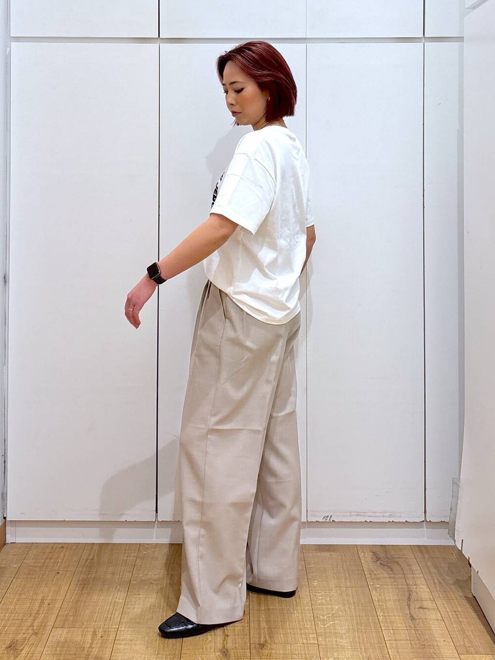 「体型カバー、高見え、高身長、ママコーデ、骨格ストレート、GLOBAL WORK、着痩せ・細見え」｜「GLOBAL WORKのGOODデニムバギーパンツ/118365（デニムパンツ、ブルー系）」を使った、ココさん（レディース・165cm）の春コーディネートの6枚目の写真