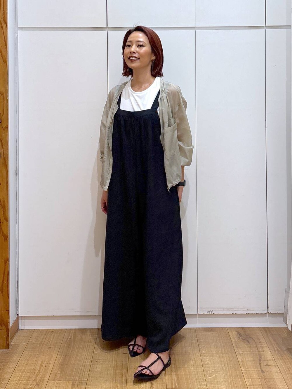 「高身長、ママコーデ、骨格ストレート、体型カバー、高見え、GLOBAL WORK、着痩せ・細見え」|「A part byのクロスフラットサンダル(サンダル、ブラック系)」を使った、ココさん(レディース・165cm)の春コーディネートの2枚目の写真