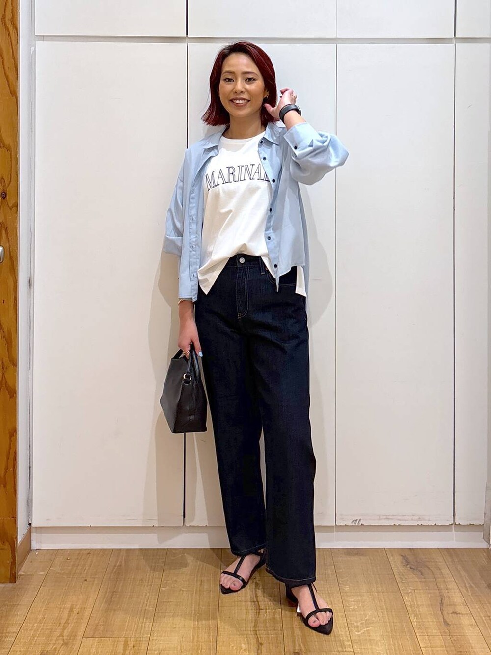 「体型カバー、高見え、高身長、ママコーデ、骨格ストレート、GLOBAL WORK、着痩せ・細見え」｜「GLOBAL WORKのスペ軽お財布ショルダー/132336（ショルダーバッグ、ブラック系）」を使った、ココさん（レディース・165cm）の春コーディネートの2枚目の写真