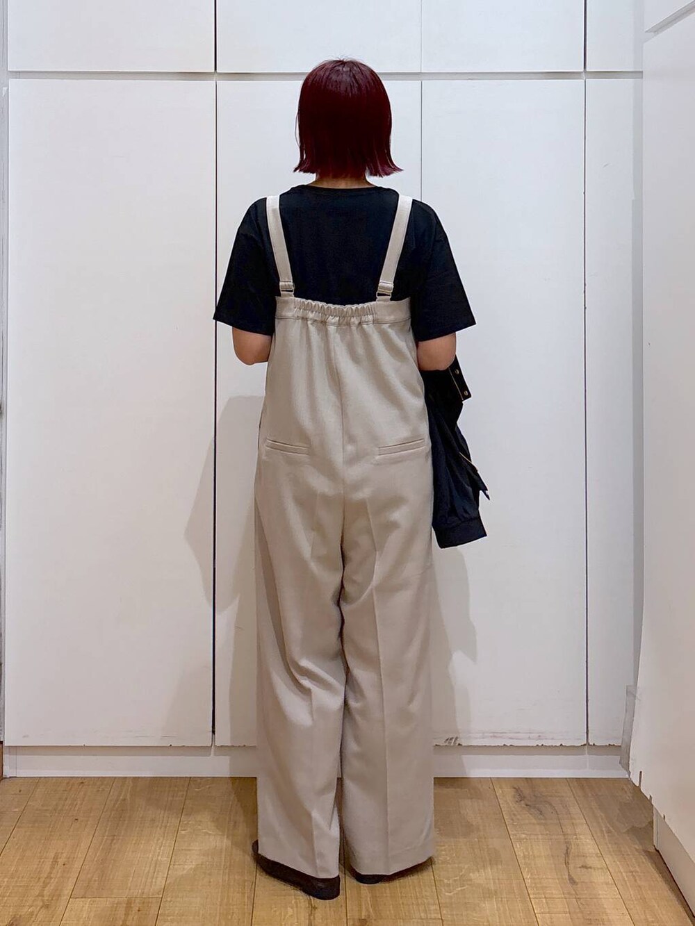 「体型カバー、高見え、高身長、ママコーデ、骨格ストレート、GLOBAL WORK、着痩せ・細見え」|「GLOBAL WORKのサイズ拡大/らくっション撥水2WAYローファー/131468(ローファー、ブラック系)」を使った、ココさん(レディース・165cm)の春コーディネートの4枚目の写真