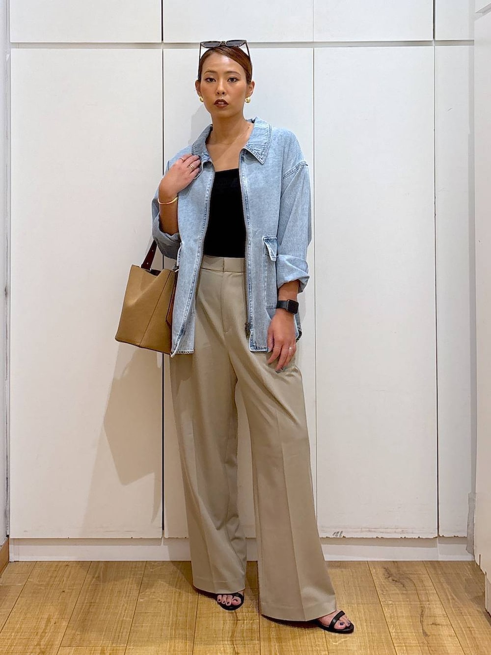 「体型カバー、高見え、高身長、ママコーデ、骨格ストレート、GLOBAL WORK、着痩せ・細見え、and STセール、秋コーデ」｜「GLOBAL WORKのスペ軽5WAYショルダー/253022（ショルダーバッグ、ブラウン系）」を使った、ココさん（レディース・165cm）の夏コーディネートの2枚目の写真
