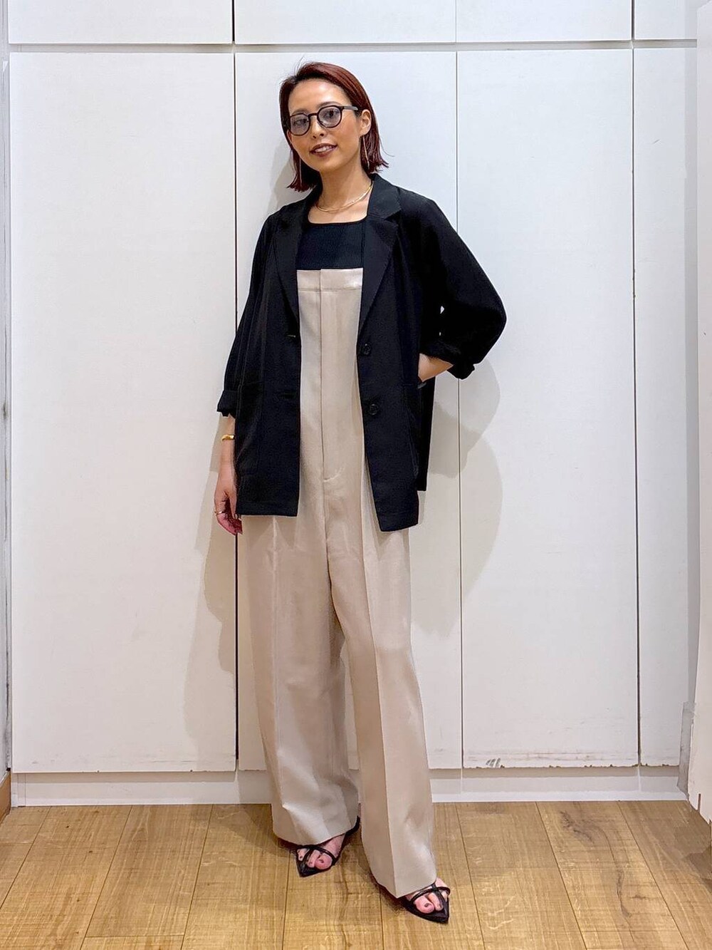 「体型カバー、高見え、高身長、ママコーデ、骨格ストレート、GLOBAL WORK、着痩せ・細見え」|「A part byのクロスフラットサンダル(サンダル、ブラック系)」を使った、ココさん(レディース・165cm)の春コーディネートの2枚目の写真