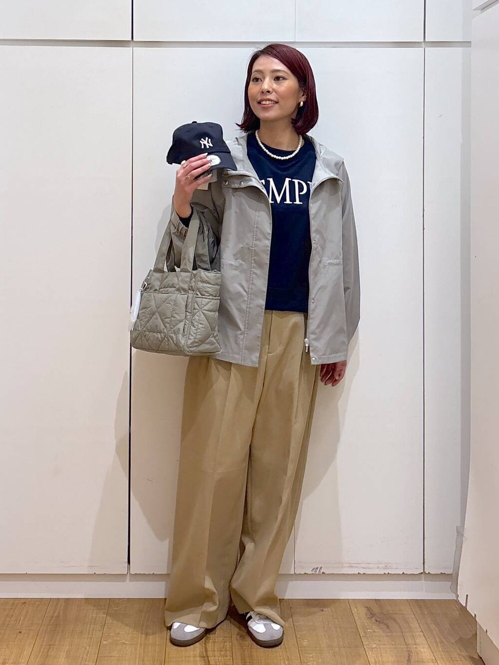 「着痩せ・細見え、体型カバー、高見え、高身長、ママコーデ、骨格ストレート、GLOBAL WORK」|「GLOBAL WORKの撥水軽やかマンパ/243794(マウンテンパーカー、グリーン系)」を使った、ココさん(レディース・165cm)の春コーディネートの2枚目の写真