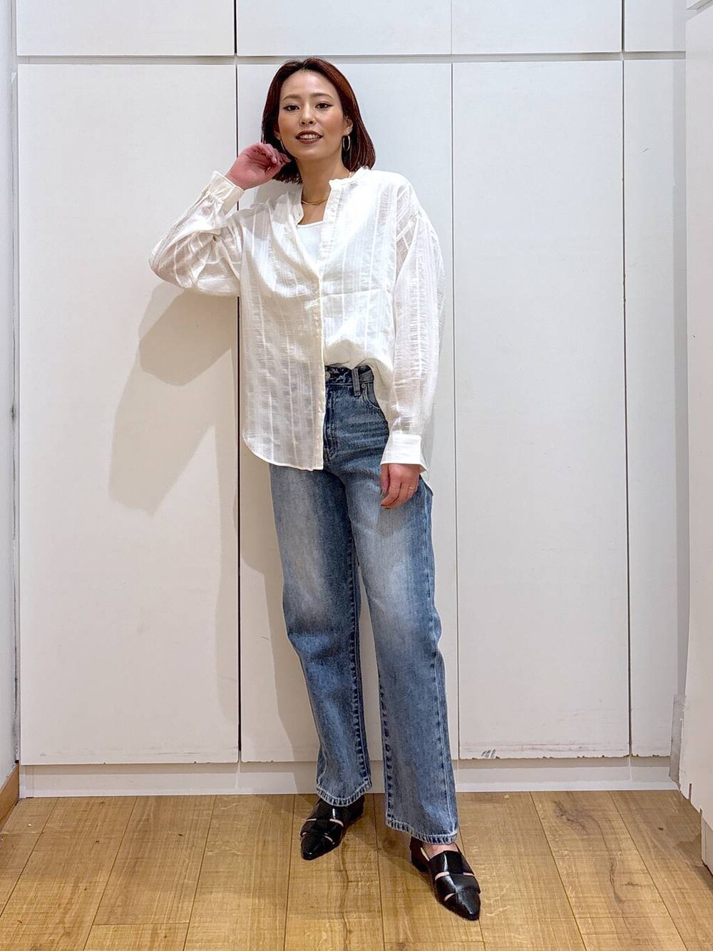 「体型カバー、高見え、高身長、ママコーデ、骨格ストレート、GLOBAL WORK、着痩せ・細見え」|「GLOBAL WORKのGOODデニムストレートパンツ/209645(デニムパンツ、ブルー系)」を使った、ココさん(レディース・165cm)の春コーディネートの2枚目の写真