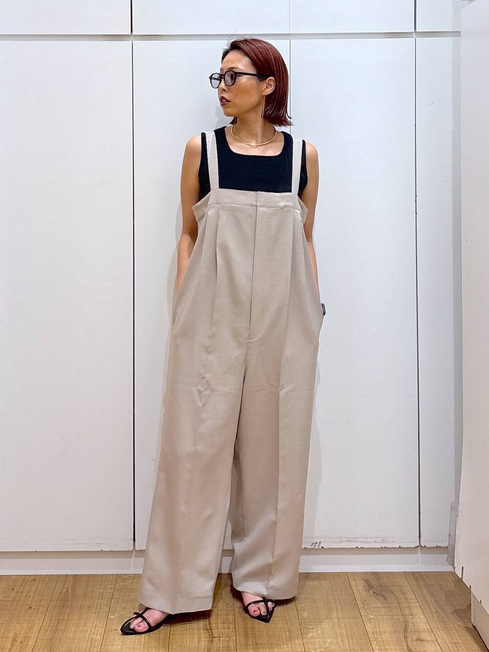 「体型カバー、高見え、高身長、ママコーデ、骨格ストレート、GLOBAL WORK、着痩せ・細見え」|「A part byのクロスフラットサンダル(サンダル、ブラック系)」を使った、ココさん(レディース・165cm)の春コーディネートの7枚目の写真