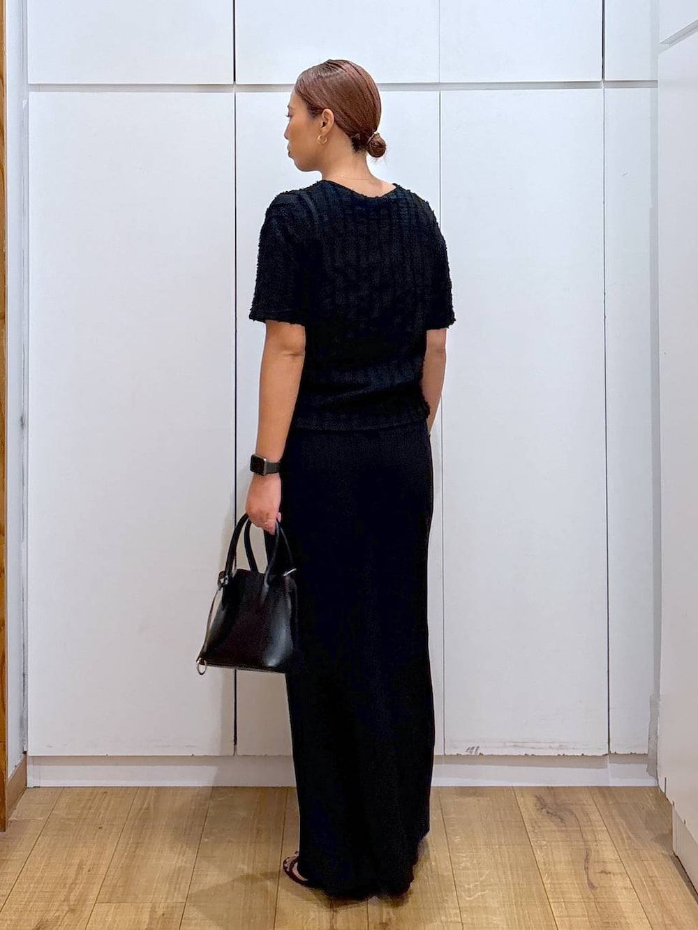 「体型カバー、高見え、高身長、ママコーデ、骨格ストレート、GLOBAL WORK、着痩せ・細見え、and STセール」|「GLOBAL WORKのスペ軽3ROOM2WAYショルダー/234508(ショルダーバッグ、ブラック系)」を使った、ココさん(レディース・165cm)の夏コーディネートの4枚目の写真