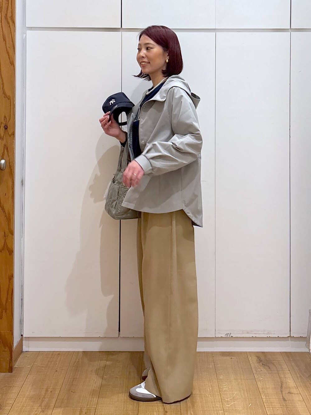 「着痩せ・細見え、体型カバー、高見え、高身長、ママコーデ、骨格ストレート、GLOBAL WORK」|「GLOBAL WORKの撥水軽やかマンパ/243794(マウンテンパーカー、グリーン系)」を使った、ココさん(レディース・165cm)の春コーディネートの3枚目の写真