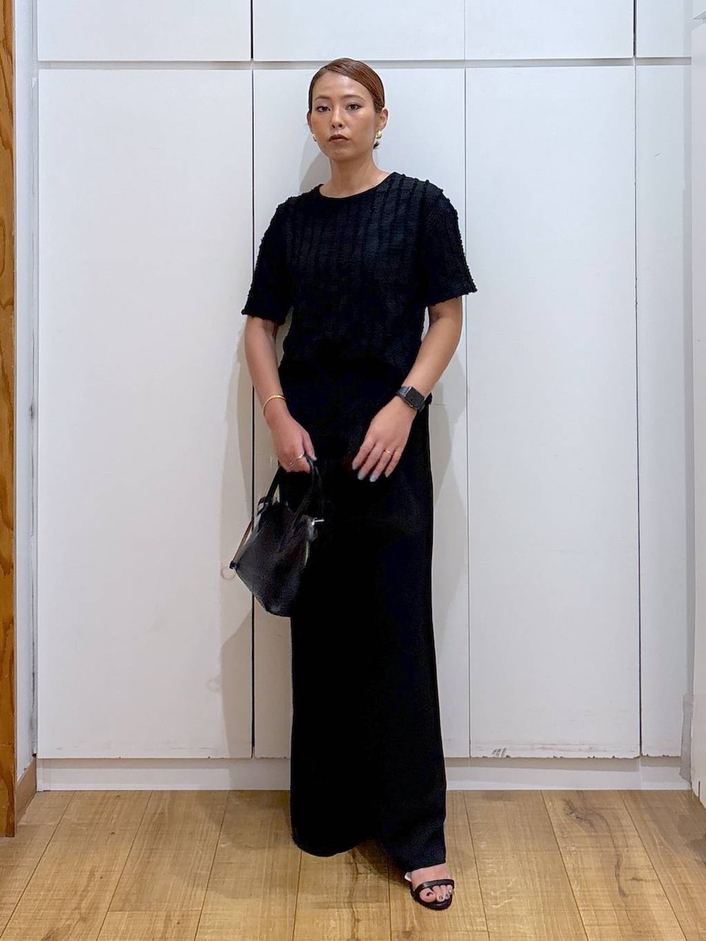 「体型カバー、高見え、高身長、ママコーデ、骨格ストレート、GLOBAL WORK、着痩せ・細見え、and STセール」|「GLOBAL WORKのスペ軽3ROOM2WAYショルダー/234508(ショルダーバッグ、ブラック系)」を使った、ココさん(レディース・165cm)の夏コーディネートの2枚目の写真