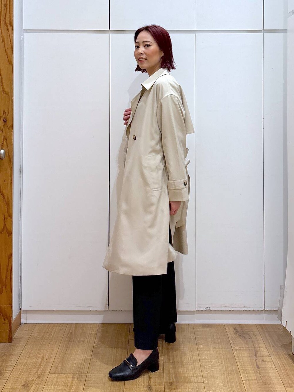 「体型カバー、高見え、高身長、ママコーデ、骨格ストレート、GLOBAL WORK、着痩せ・細見え」|「GLOBAL WORKのウツクシルエットテーパードパンツ/133595(その他パンツ、ブルー系)」を使った、ココさん(レディース・165cm)の春コーディネートの5枚目の写真