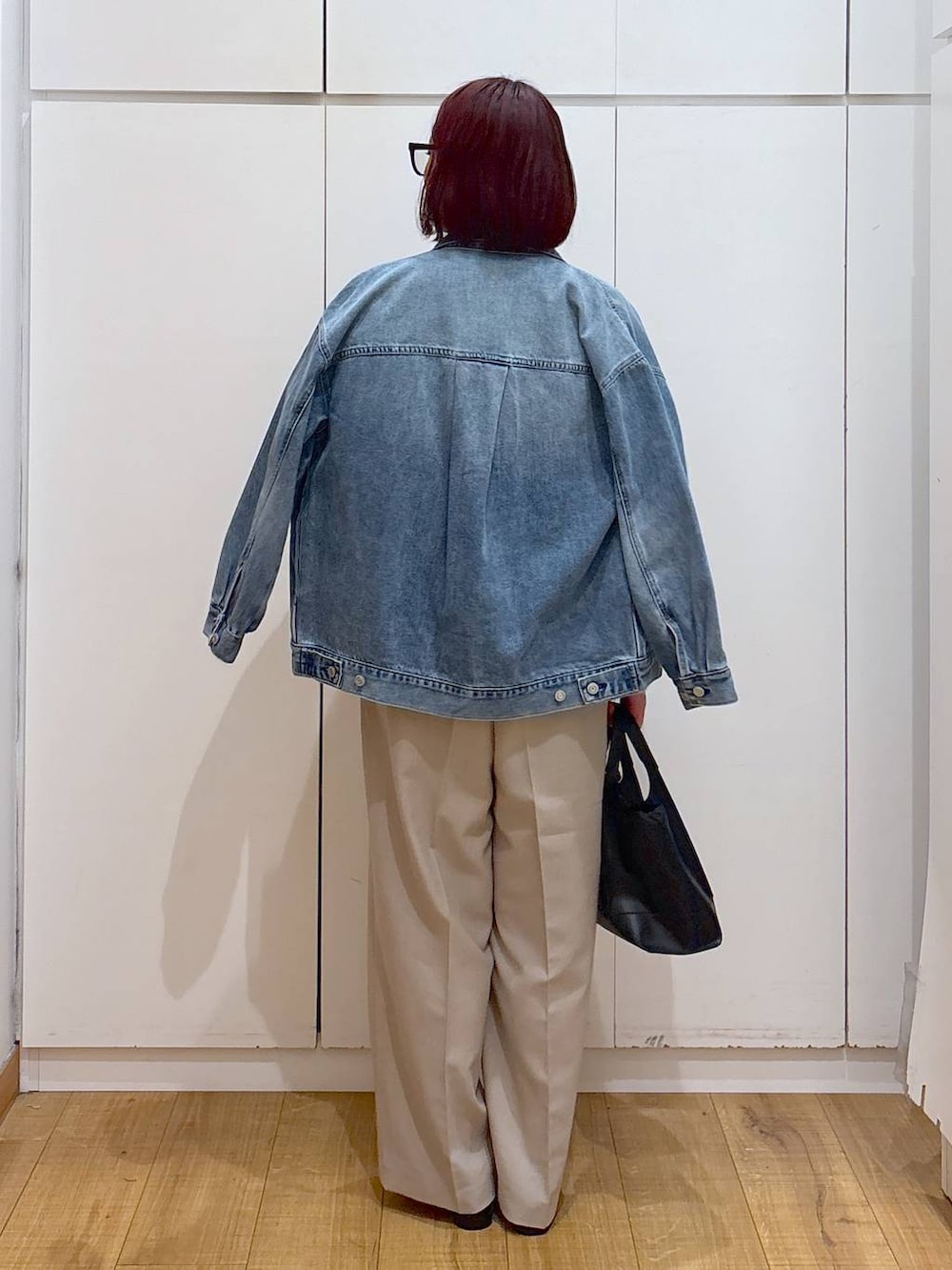 「体型カバー、GLOBAL WORK、着痩せ・細見え、高見え、高身長、ママコーデ、骨格ストレート」|「GLOBAL WORKのサイズ拡大/らくっション撥水2WAYローファー/131468(ローファー、ブラック系)」を使った、ココさん(レディース・165cm)の春コーディネートの2枚目の写真