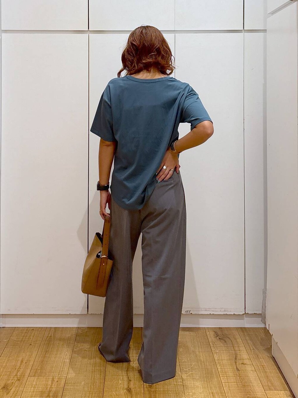 「体型カバー、高見え、高身長、ママコーデ、骨格ストレート、GLOBAL WORK、着痩せ・細見え、and STセール」|「GLOBAL WORKのリッチクリーンプリントT半袖/147640(Tシャツ/カットソー、グリーン系)」を使った、ココさん(レディース・165cm)の夏コーディネートの4枚目の写真