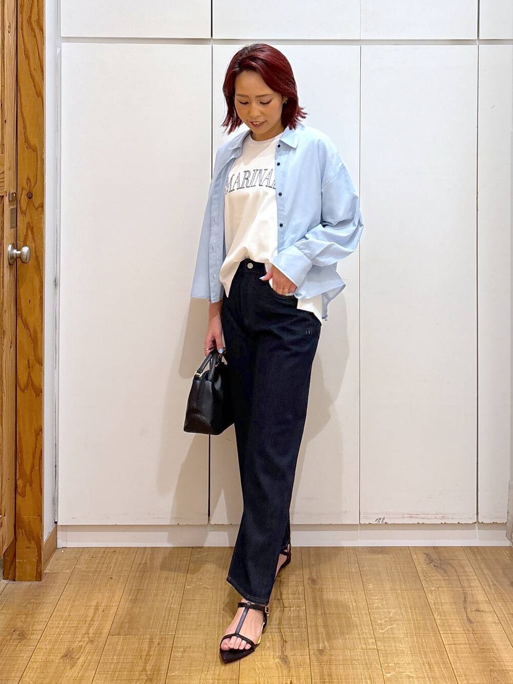 「体型カバー、高見え、高身長、ママコーデ、骨格ストレート、GLOBAL WORK、着痩せ・細見え」｜「GLOBAL WORKのスペ軽お財布ショルダー/132336（ショルダーバッグ、ブラック系）」を使った、ココさん（レディース・165cm）の春コーディネートの4枚目の写真