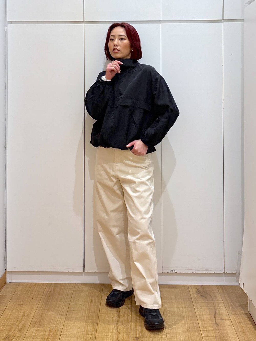 「着痩せ・細見え、体型カバー、高見え、高身長、ママコーデ、骨格ストレート、GLOBAL WORK、デニムジャケット、アウター」｜「GLOBAL WORKのGOODデニムバギーパンツ/118365（デニムパンツ、ベージュ系）」を使った、ココさん（レディース・165cm）の春コーディネートの4枚目の写真