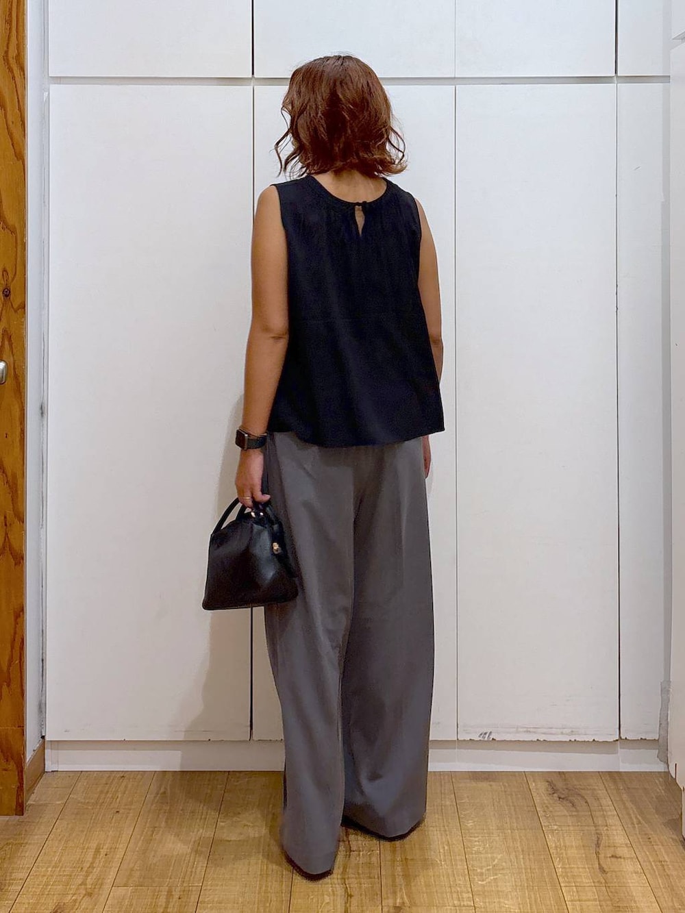「体型カバー、高見え、高身長、ママコーデ、骨格ストレート、GLOBAL WORK、着痩せ・細見え、and STセール」|「GLOBAL WORKのスペ軽お財布ショルダー/132336(ショルダーバッグ、ブラック系)」を使った、ココさん(レディース・165cm)の夏コーディネートの5枚目の写真