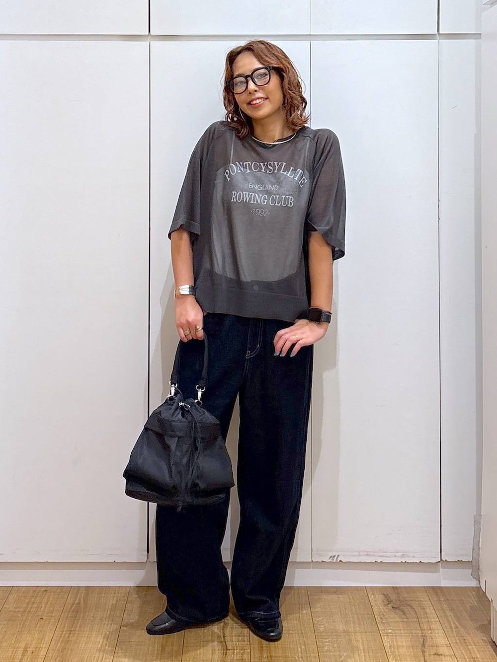 「体型カバー、着痩せ・細見え、高見え、高身長、ママコーデ、骨格ストレート、GLOBAL WORK、and STセール」|「GLOBAL WORKのGOODデニムバギーパンツ/118365(デニムパンツ、ブルー系)」を使った、ココさん(レディース・165cm)の夏コーディネートの3枚目の写真