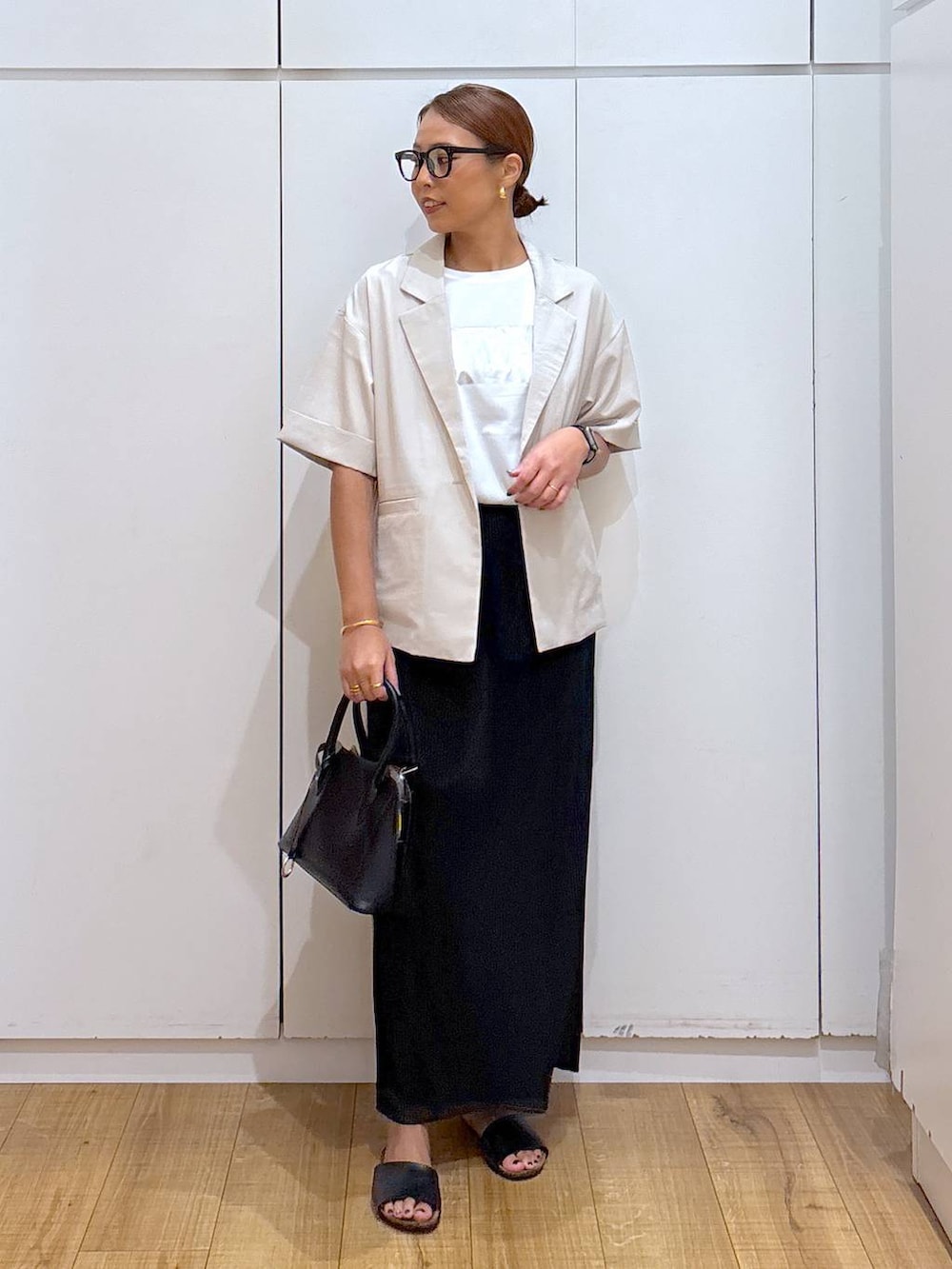 「高身長、GLOBAL WORK、体型カバー、高見え、ママコーデ、骨格ストレート、着痩せ・細見え、and STセール」｜「GLOBAL WORKのリッチクリーンプリントT半袖/147640（Tシャツ/カットソー、ホワイト系）」を使った、ココさん（レディース・165cm）の夏コーディネートの2枚目の写真
