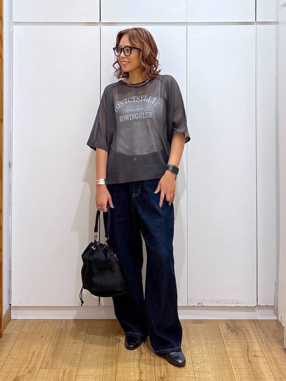 「体型カバー、着痩せ・細見え、高見え、高身長、ママコーデ、骨格ストレート、GLOBAL WORK、and STセール」|「GLOBAL WORKのGOODデニムバギーパンツ/118365(デニムパンツ、ブルー系)」を使った、ココさん(レディース・165cm)の夏コーディネートの2枚目の写真