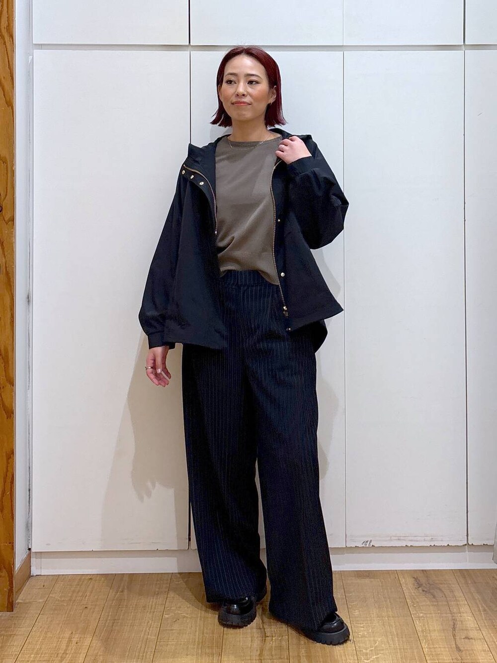 「体型カバー、高見え、高身長、ママコーデ、骨格ストレート、GLOBAL WORK、着痩せ・細見え」｜「GLOBAL WORKの撥水軽やかマンパ/243794（マウンテンパーカー、ブルー系）」を使った、ココさん（レディース・165cm）の春コーディネートの3枚目の写真