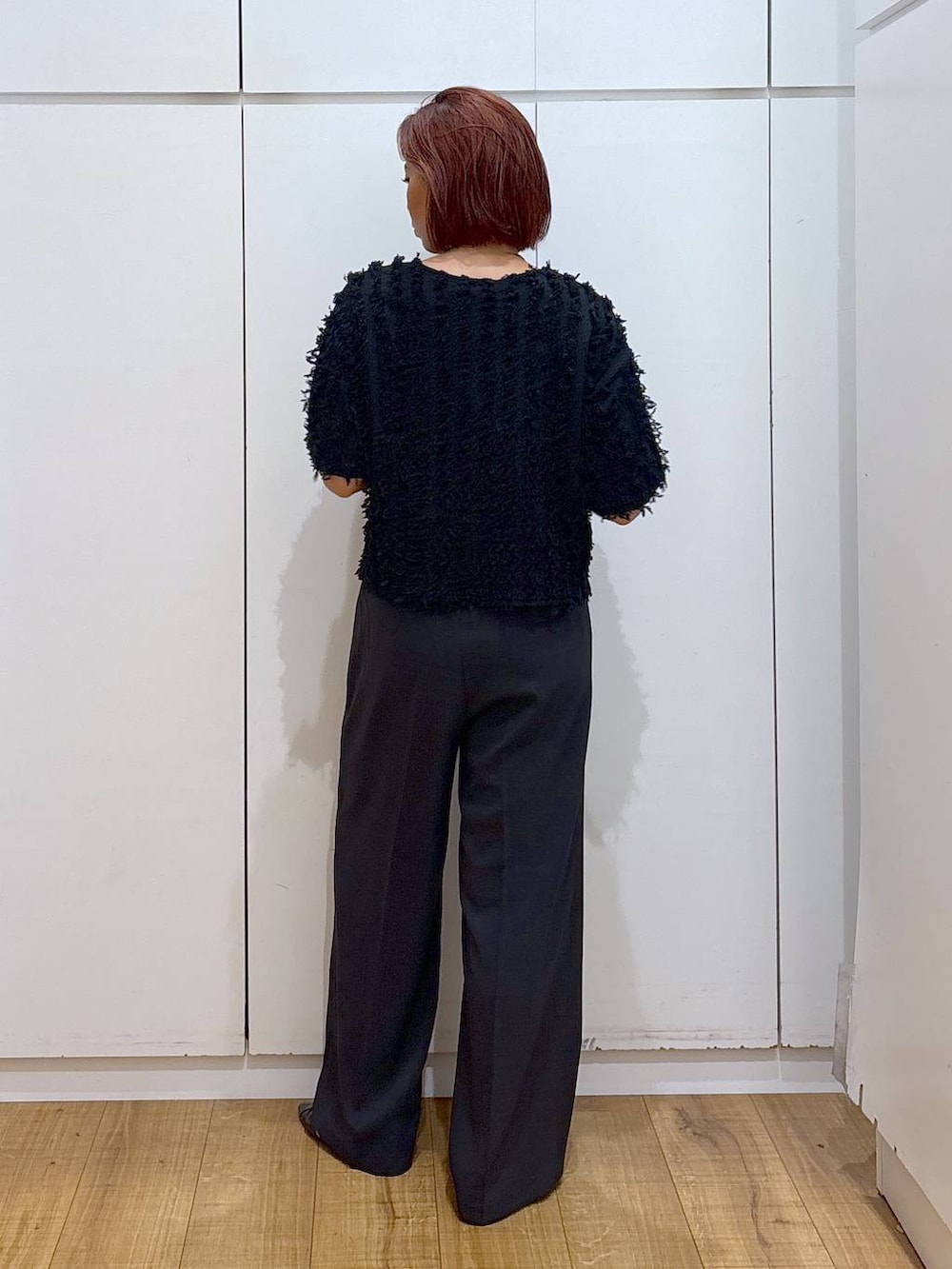 「体型カバー、高見え、高身長、ママコーデ、骨格ストレート、GLOBAL WORK、着痩せ・細見え」|「GLOBAL WORKのジャガードフリンジプルオーバー/289888(Tシャツ/カットソー、ブラック系)」を使った、ココさん(レディース・165cm)の春コーディネートの4枚目の写真