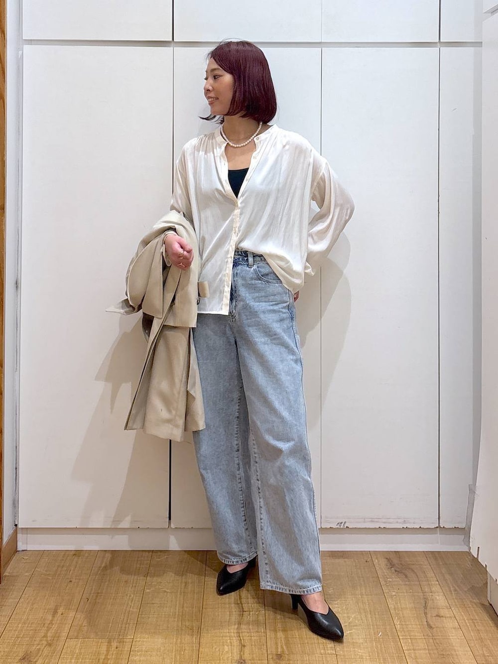 「体型カバー、高見え、高身長、ママコーデ、骨格ストレート、GLOBAL WORK、着痩せ・細見え」｜「GLOBAL WORKのGOODデニムバギーパンツ/118365（デニムパンツ、ブルー系）」を使った、ココさん（レディース・165cm）の春コーディネートの4枚目の写真