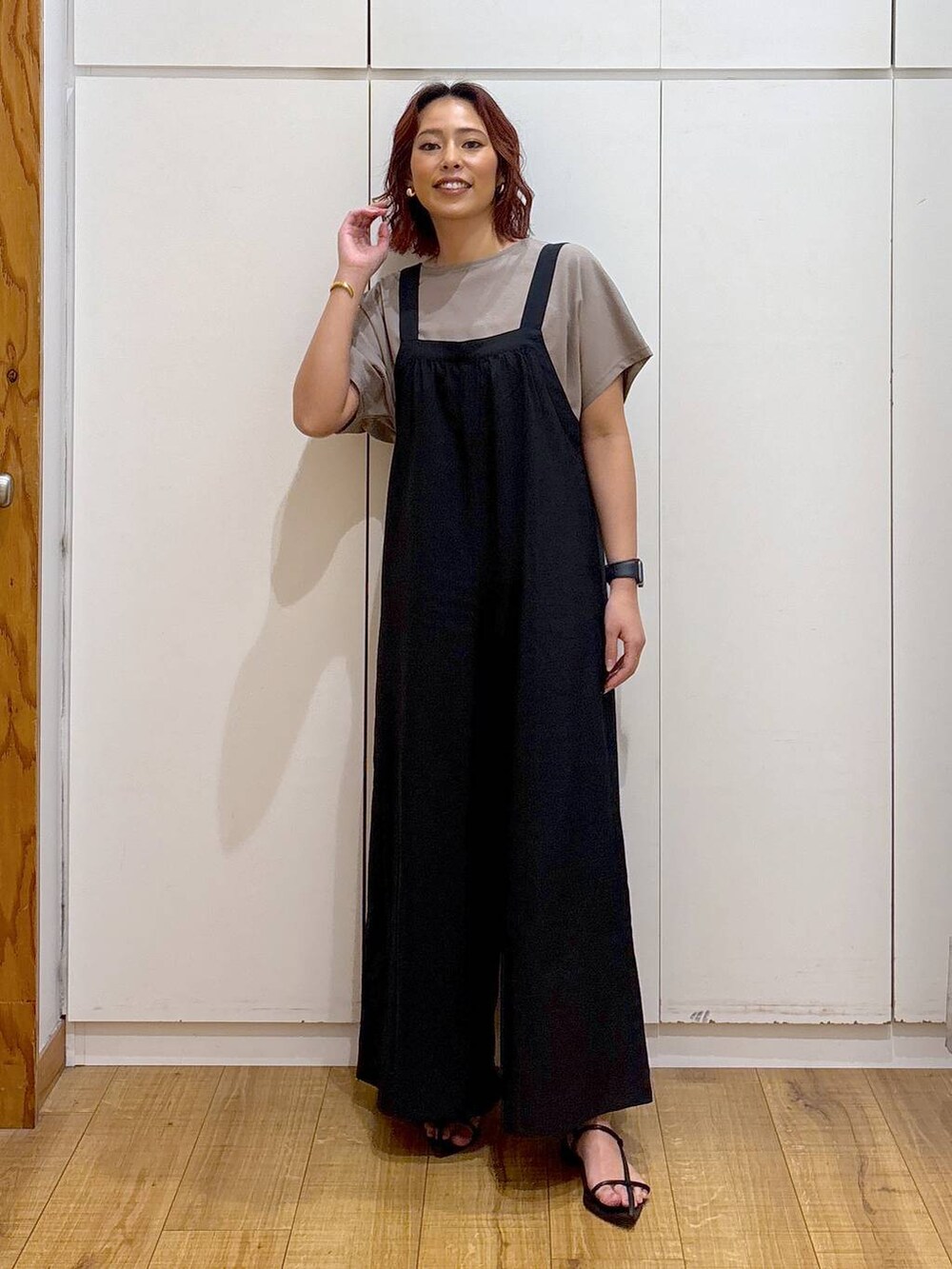 「体型カバー、高見え、高身長、ママコーデ、骨格ストレート、GLOBAL WORK、着痩せ・細見え」｜「A part byのクロスフラットサンダル（サンダル、ブラック系）」を使った、ココさん（レディース・165cm）の夏コーディネートの2枚目の写真