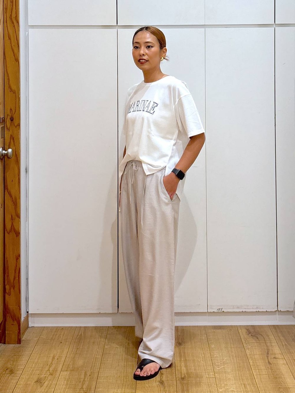 「体型カバー、高見え、高身長、ママコーデ、骨格ストレート、GLOBAL WORK、着痩せ・細見え、and STセール」｜「GLOBAL WORKのリッチクリーンプリントT半袖/147640（Tシャツ/カットソー、ホワイト系）」を使った、ココさん（レディース・165cm）の夏コーディネートの2枚目の写真