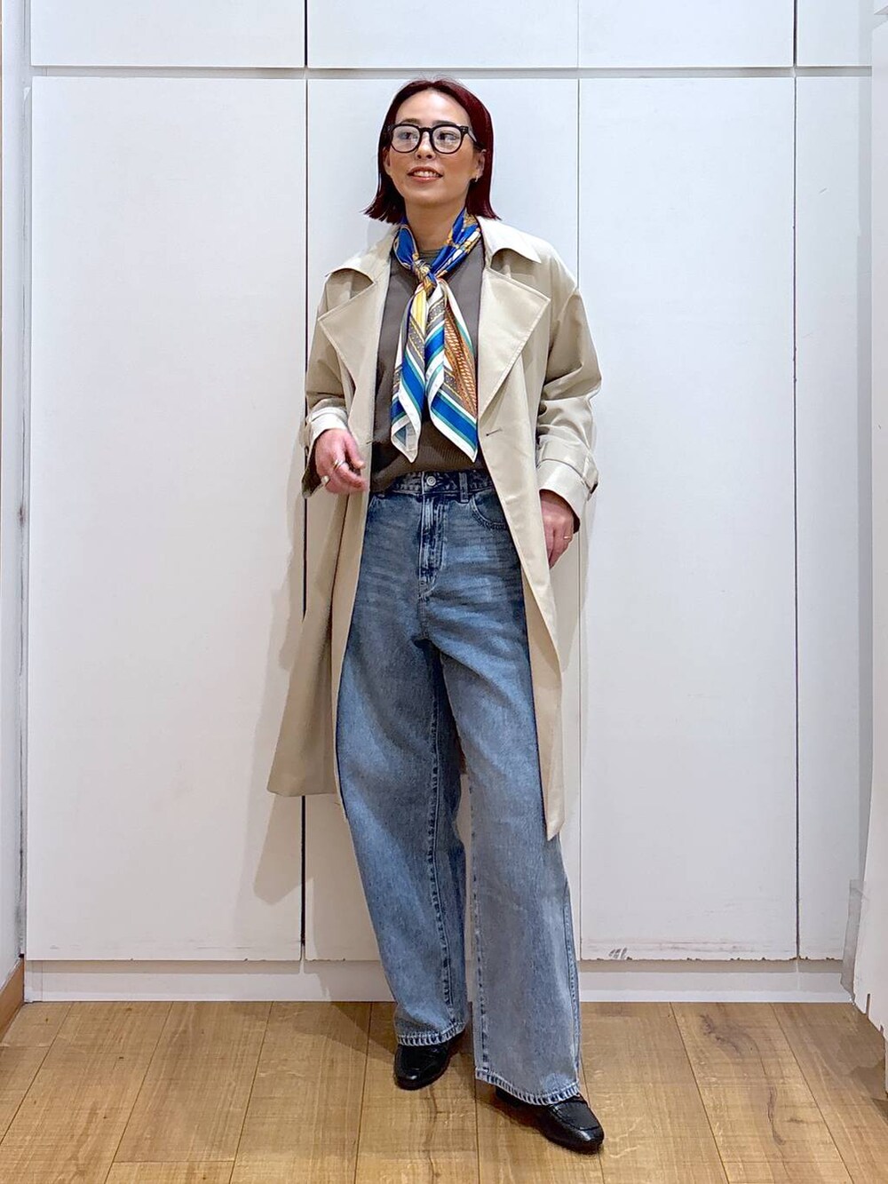 「体型カバー、高見え、高身長、ママコーデ、骨格ストレート、GLOBAL WORK、着痩せ・細見え」|「GLOBAL WORKのGOODデニムバギーパンツ/118365(デニムパンツ、ブルー系)」を使った、ココさん(レディース・165cm)の春コーディネートの3枚目の写真
