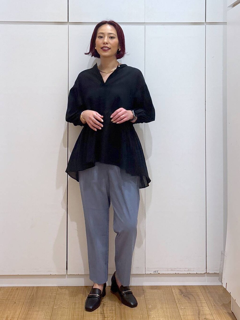 「体型カバー、高見え、高身長、ママコーデ、骨格ストレート、GLOBAL WORK、着痩せ・細見え」|「GLOBAL WORKのウツクシルエットテーパードパンツ/133595(その他パンツ、ブルー系)」を使った、ココさん(レディース・165cm)の春コーディネートの5枚目の写真