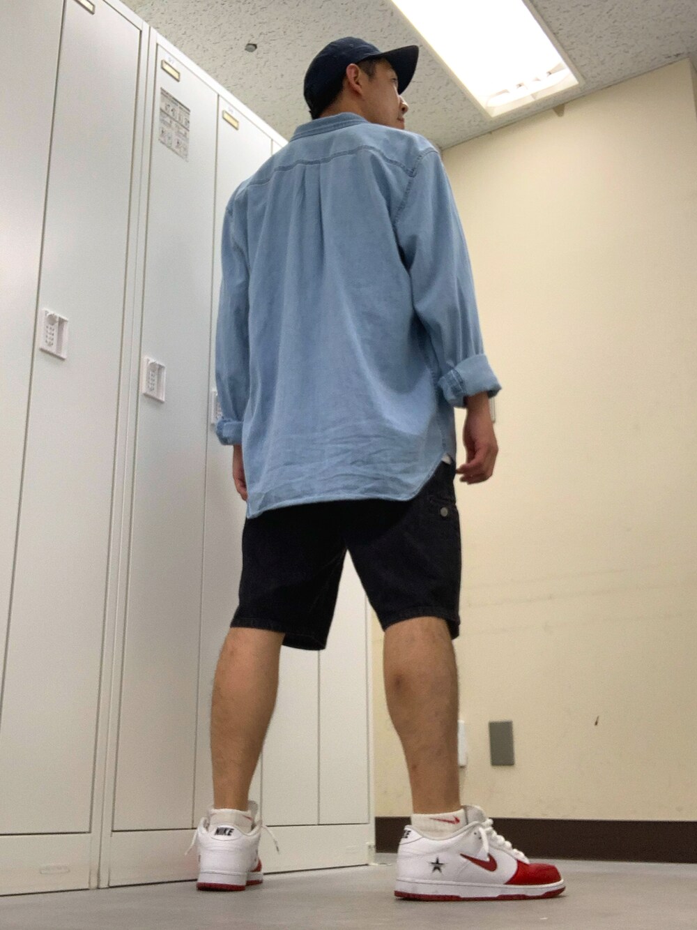 「THE NORTH FACEのアイテム（キャップ、ブルー系）」を使った、植草ムノイズ達郎さん（メンズ・174cm）の夏コーディネートの3枚目の写真