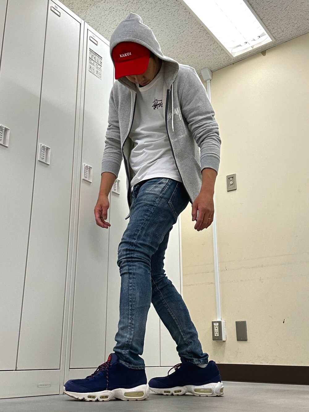 「kakoiのアイテム（キャップ、レッド系）」を使った、植草ムノイズ達郎さん（メンズ・174cm）の夏コーディネートの2枚目の写真