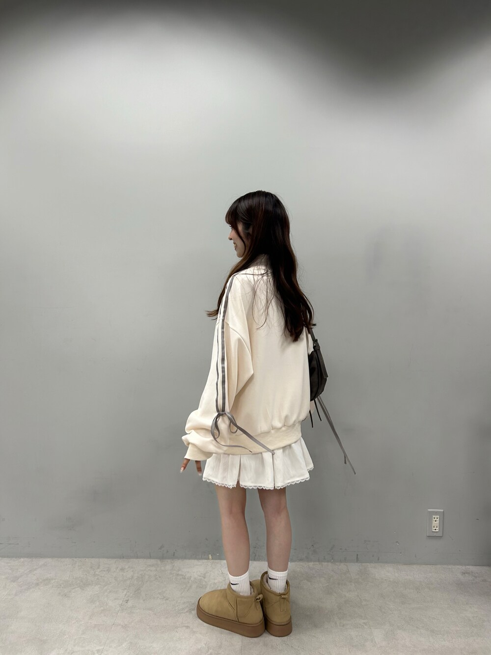 「お出かけコーデ、秋服準備はじめました、秋服コーデ、シンプルスタイル、ムートンブーツ、ベージュ、カジュアル、カジュアルガーリー、レース、リボン、骨格ウェーブ、低身長、低身長女子、淡色コーデ、いいね、save、フォローお願いします🤑」｜「OLIVE des OLIVEのムートンブーツ　1042130030（ブーツ、ベージュ系）」を使った、Yu.さん（骨格ウェーブ・レディース・150cm）の夏コーディネートの2枚目の写真