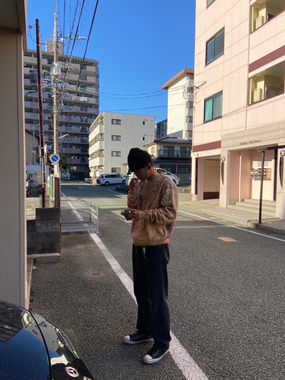 その他のニット/セーターを着用したメンズの秋コーディネートの2枚目の写真