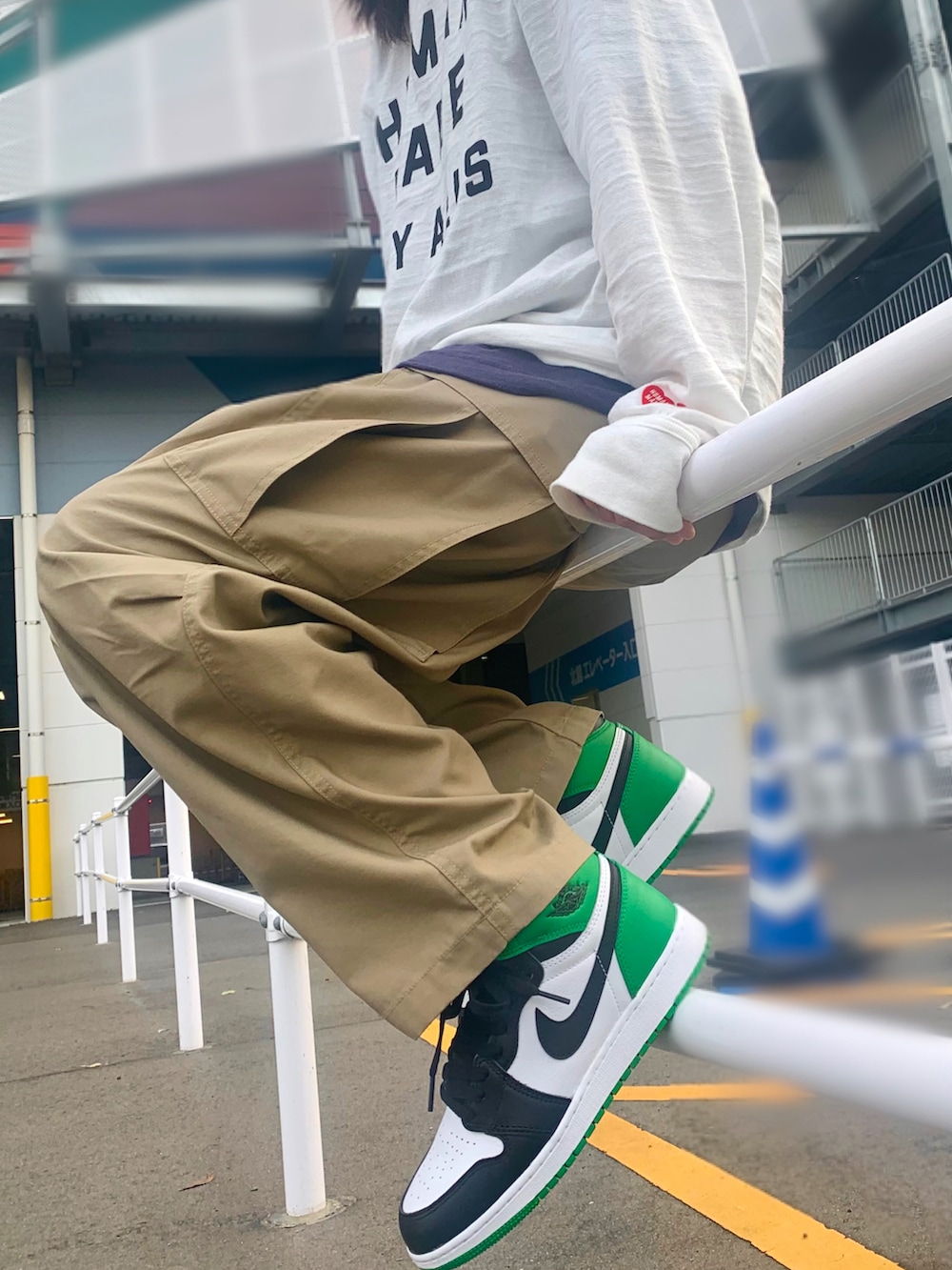 「お出かけコーデ、春、ＧＷ、ストリート、スニーカー、スニーカーコーデ、スニーカー女子、メンズライク、ヒューマンメイド」｜「HUMAN MADEのアイテム（ハット、グリーン系）」を使った、AYU∞さん（レディース・168cm）の春コーディネートの2枚目の写真