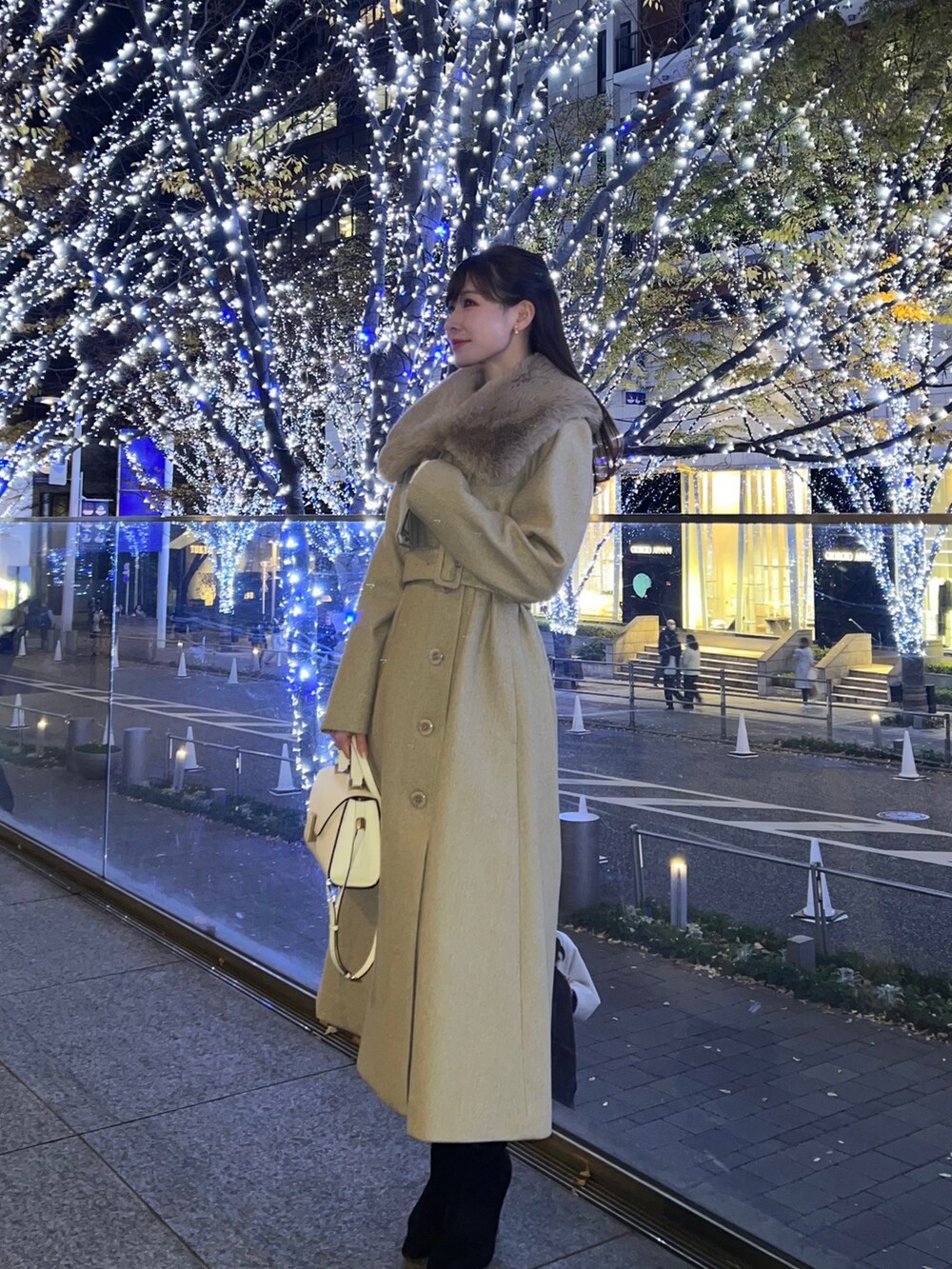 「クリスマスに着たい服、冬コーデ、低身長、クリスマスコーデ、冬服、大人コーデ、キレイめ」｜「RESEXXYの【WEB限定】フラッフィーカラーロングコート（その他アウター、ベージュ系）」を使った、har ( ハル )さん（レディース・153cm）の冬コーディネートの2枚目の写真