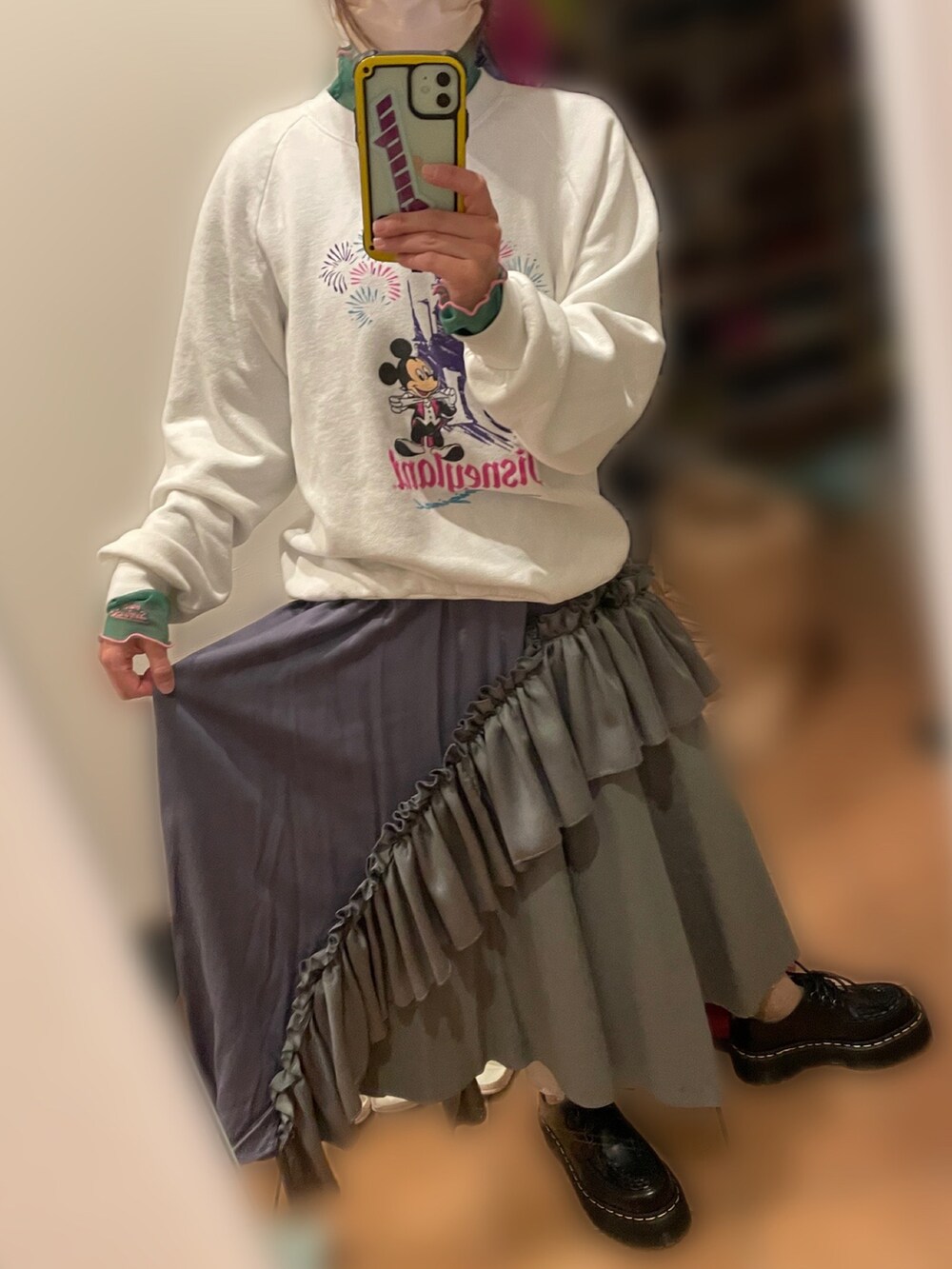「HELLO.SANFRANCISCOの【HELLO.SANFRANCISCO/ハローサンフランシスコ】配色メローカラーメッシュトップス（Tシャツ/カットソー、グリーン系）」を使った、ちゃー さん（レディース・150cm）の秋コーディネートの2枚目の写真