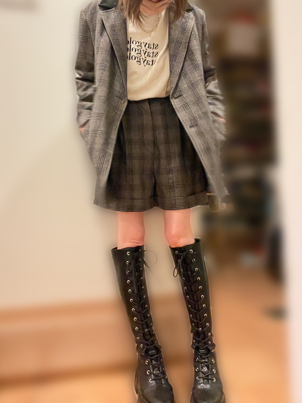 「jouetieのミニロゴロンT（Tシャツ/カットソー、ホワイト系）」を使った、ちゃー さん（レディース・150cm）の秋コーディネートの2枚目の写真