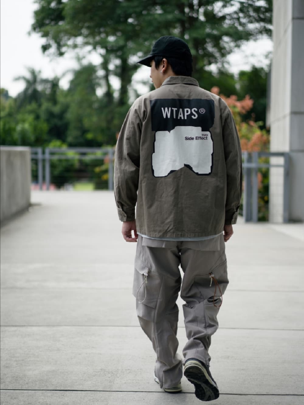 WTAPSのミリタリージャケット（ベージュ系）を使った人気