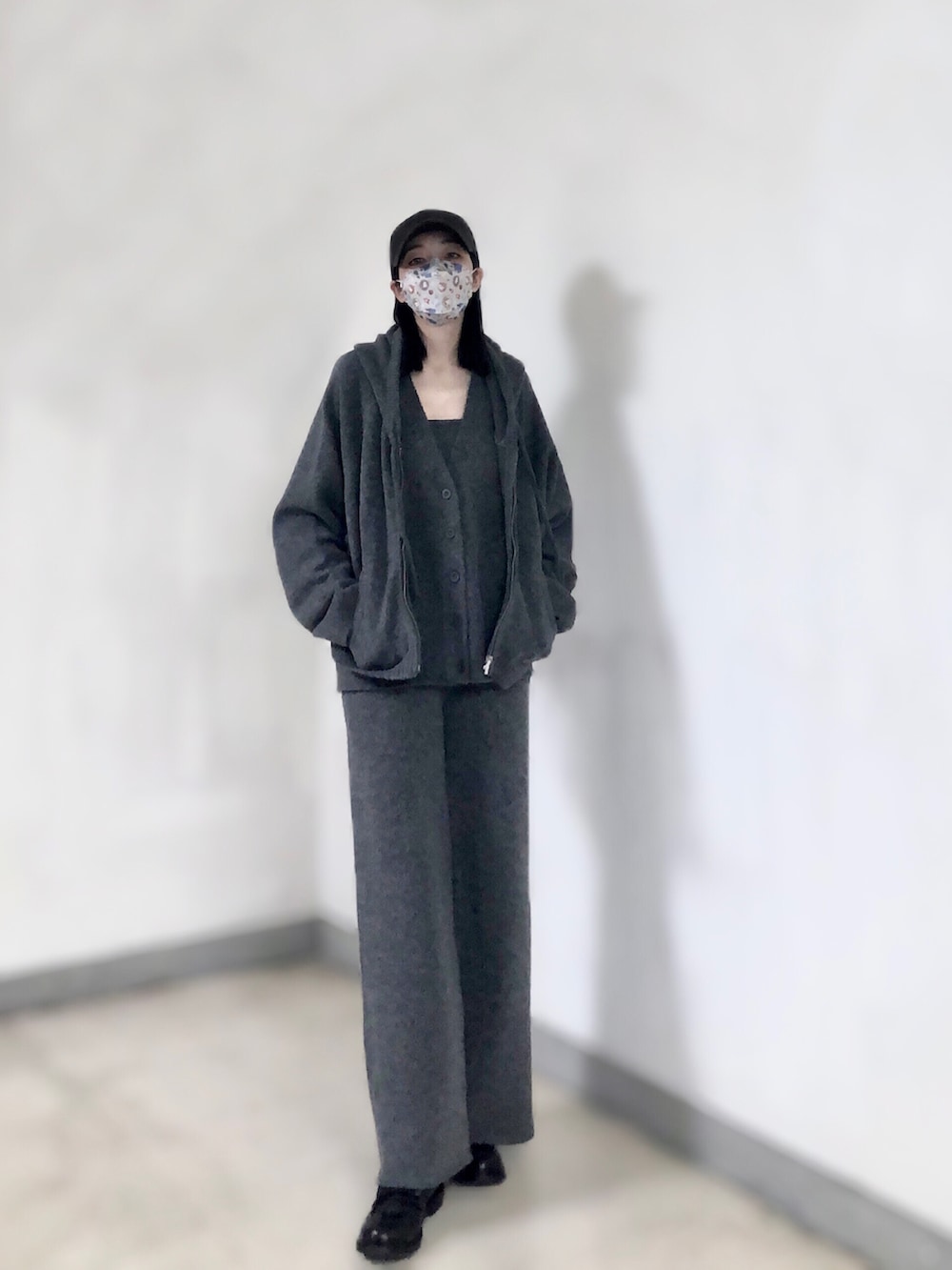 「MEIER.Qのethereal_u 俐落皮革西裝外套（スーツジャケット、ブラック系）」を使った、121さん（レディース・162cm）の冬コーディネートの4枚目の写真