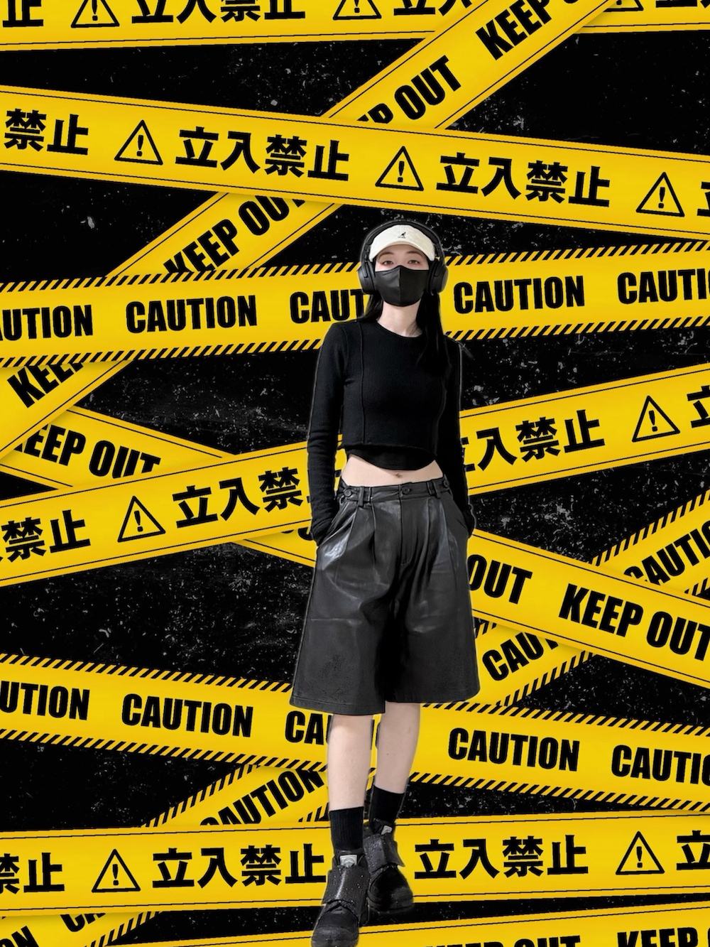 その他のニット/セーター、ブラック系のパンツ、ブラック系のスーツジャケットを着用したレディースの冬コーディネートの2枚目の写真